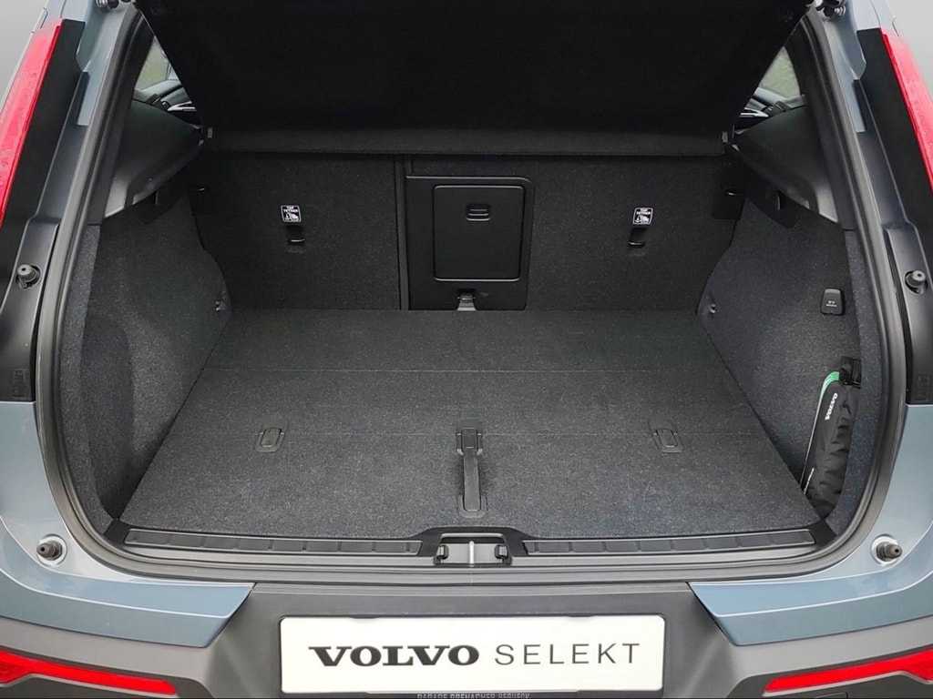 Volvo  2.0 B4 MH Plus Dark AWD
